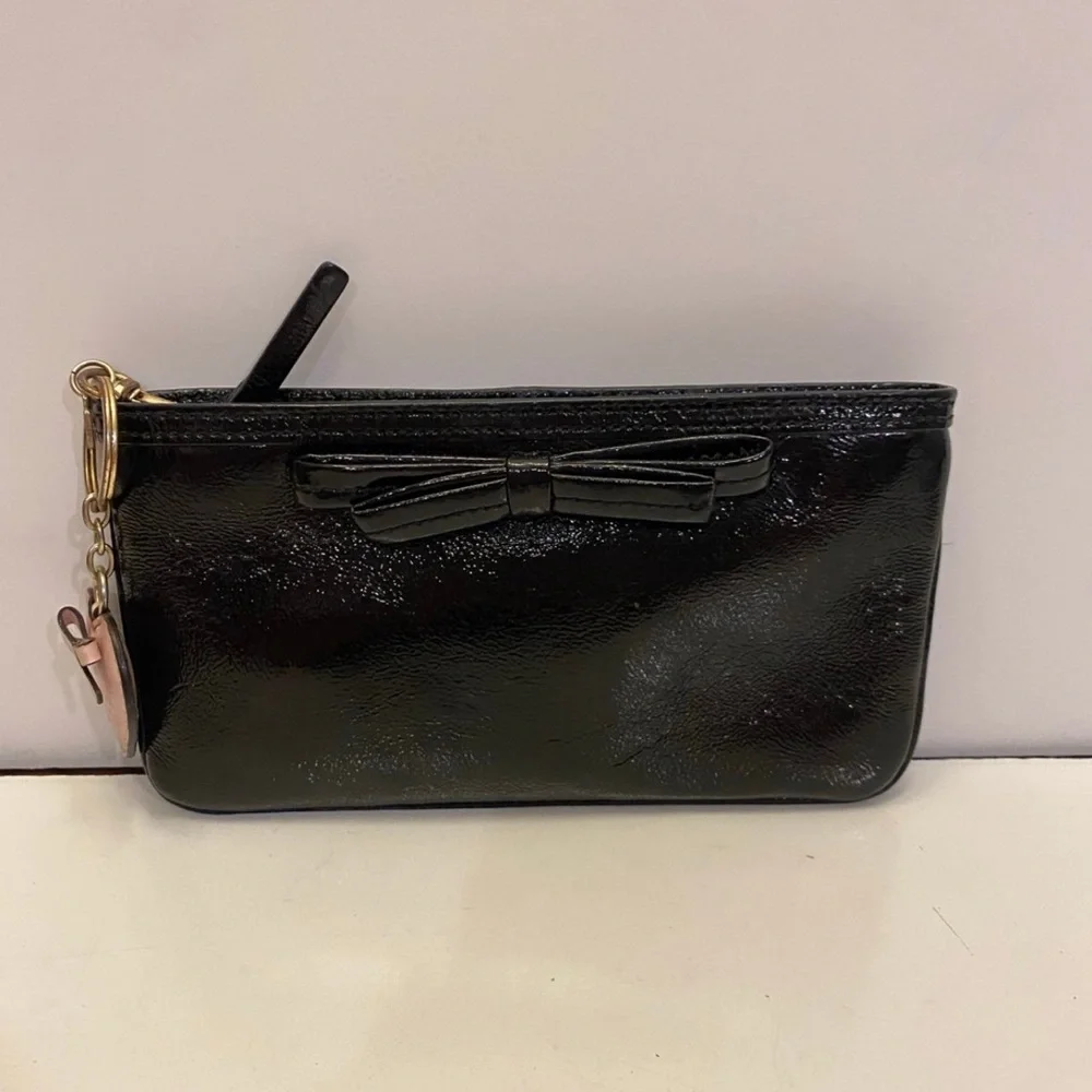 Kate Spade York Bow Front Pochette Wristlet Clutch with charm